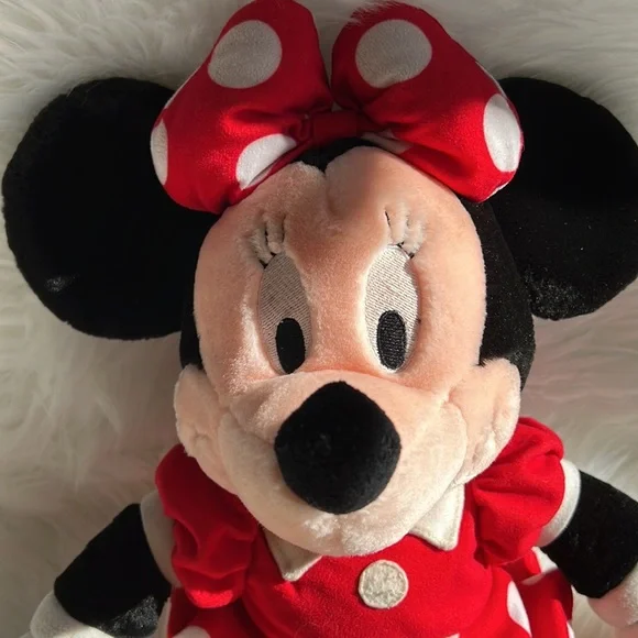 Disney’s Minnie Mouse plush 18” - Picture 4 of 8